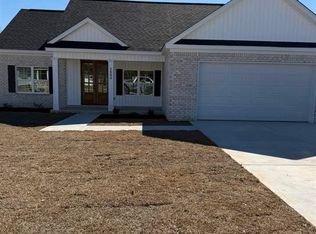 2906 Fincher Dr, Florence, SC 29501