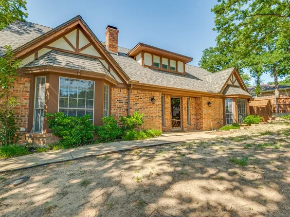 1517 Schumac Ln, Bedford, TX 76022