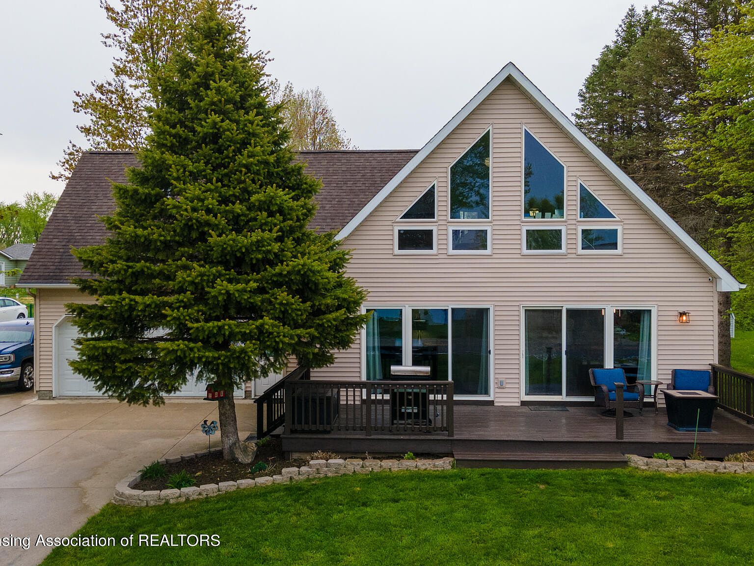 1091 Clubhouse Dr, Weidman, MI 48893 MLS 273209 Zillow