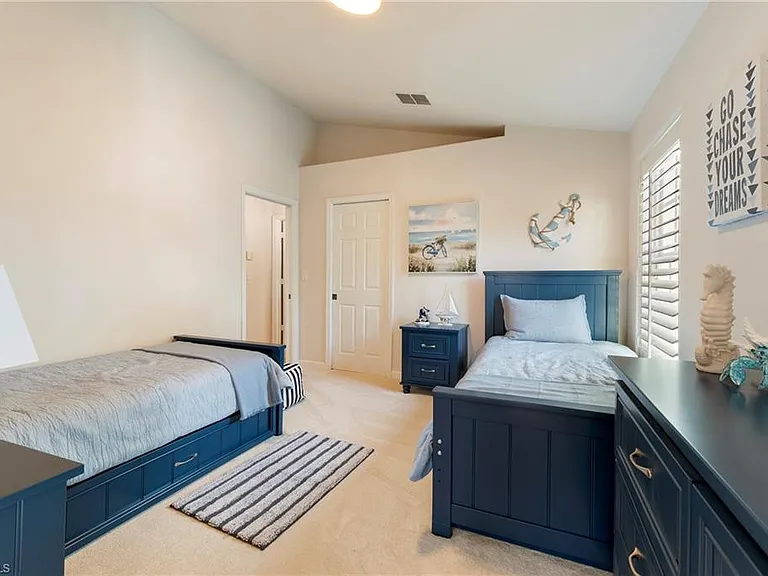 1526 Vintage Ln — Photo 23