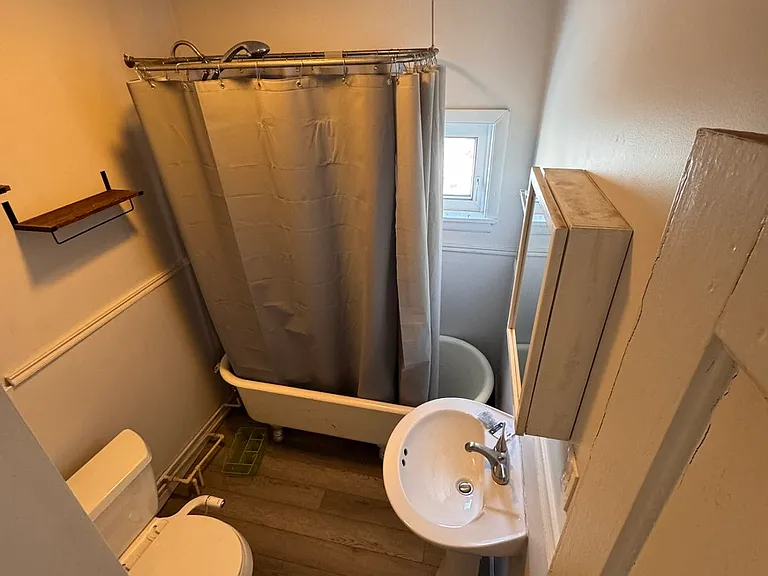 230 Mechanic St #3 — Photo 9