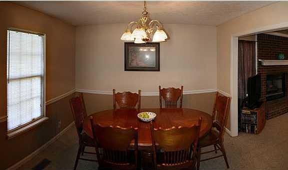 5th image of 3111 Bluegrass Dr