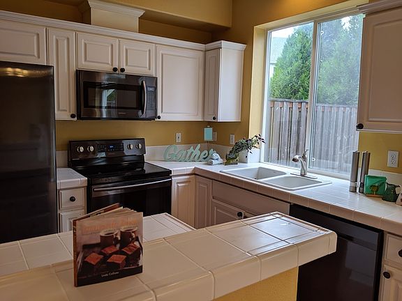 2nd image of 1245 SE Bacarra St