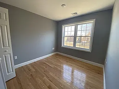 2 bed, 850 sqft, $2,300 — Photo 4