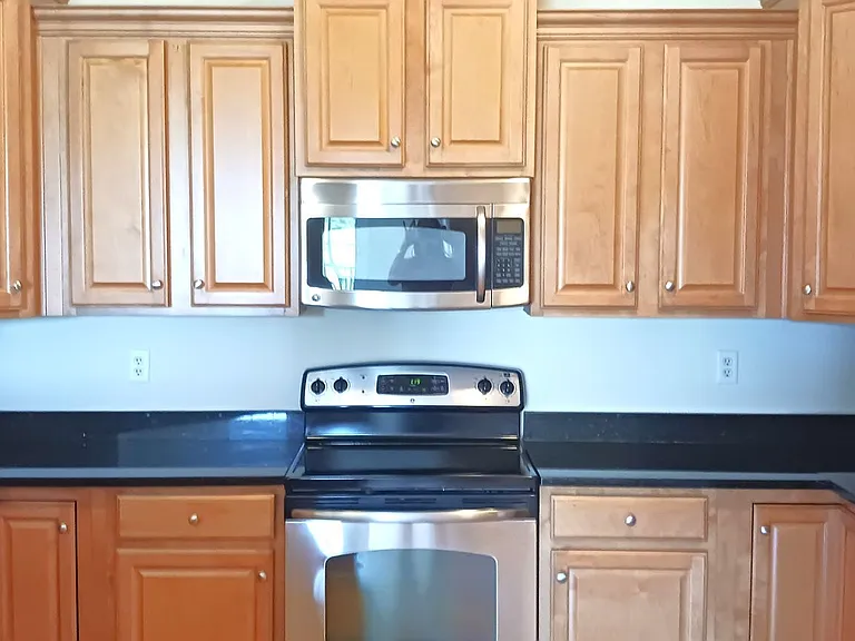 5215 Center St #405 — Photo 8