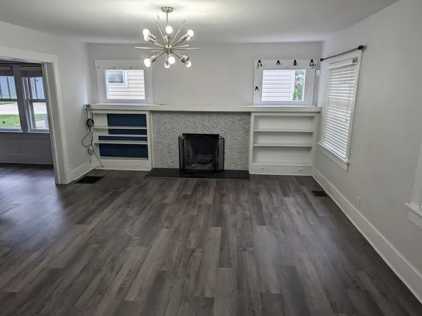 146 N Westlawn Ave, Decatur, IL 62522