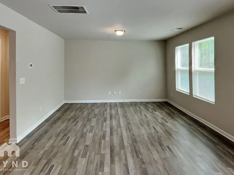 352 Indian Lake Trl — Photo 2