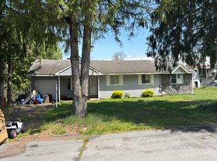 555 Westwood Ln, Frackville, PA 17931