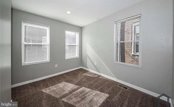 1336 W Toronto St — Photo 12