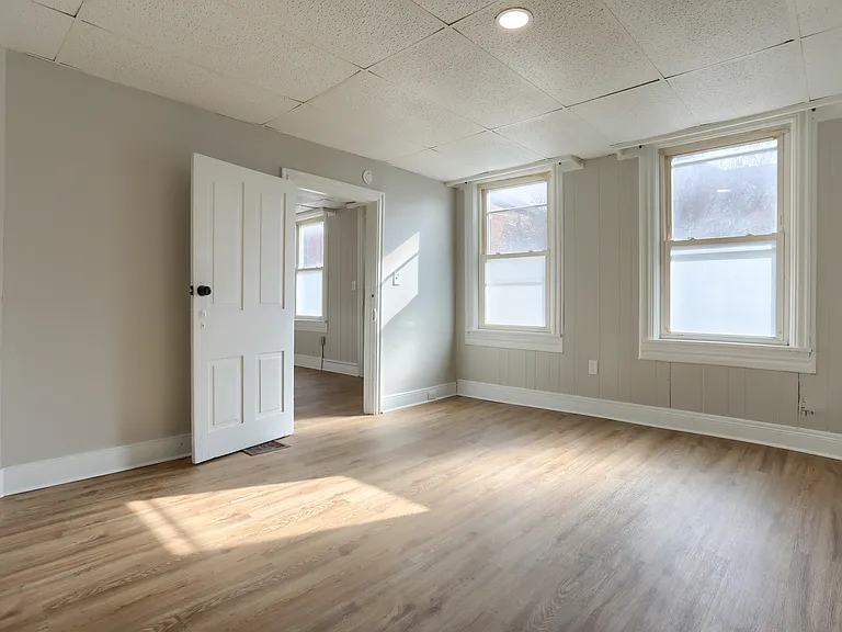 Bonus room/4th bedroom
