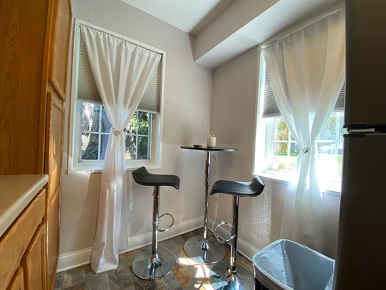 502 Grandview Ct — Photo 7