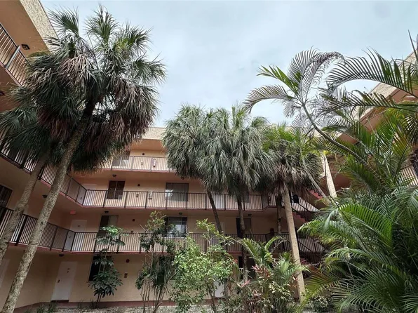 2830 SOMERSET Drive #104N, Lauderdale Lakes, FL 33311