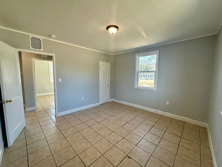 716B Miller Rd — Photo 7