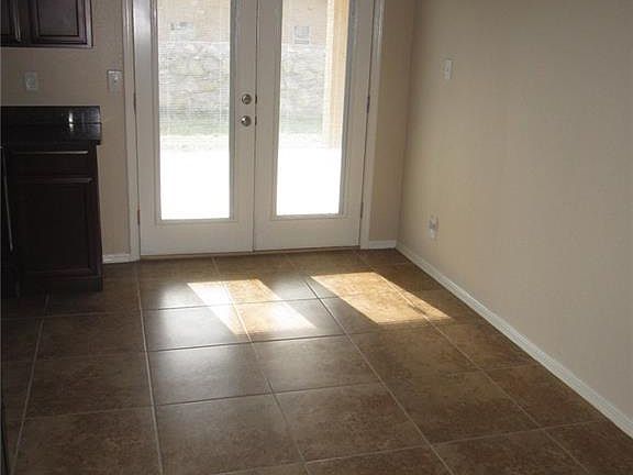 4th image of 523 Kestrel Ave