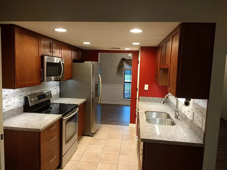 416 Floyd Cir — Photo 8