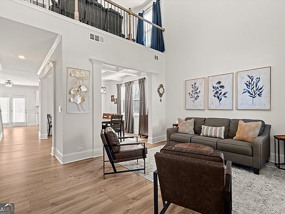 4th image of 141 Worthington Ln