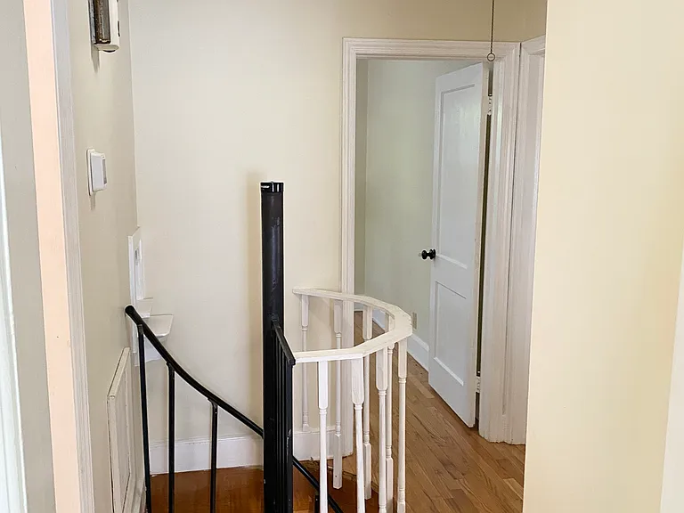 1611 Wright Ave — Photo 13