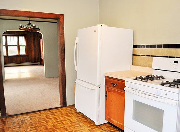 4th image of 324 Ruah St