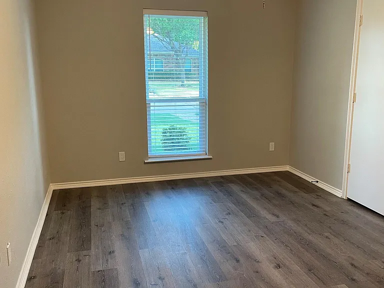 807 Rush Creek Dr — Photo 6