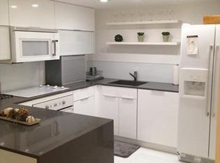 16475 Golf Club Rd APT 101, Weston, FL 33326