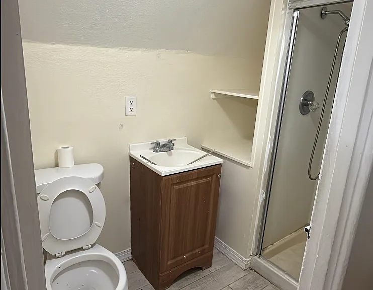 318 Ardmore Ave #2 — Photo 7