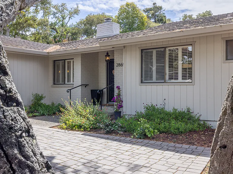 2865 Lasauen Rd — Photo 33