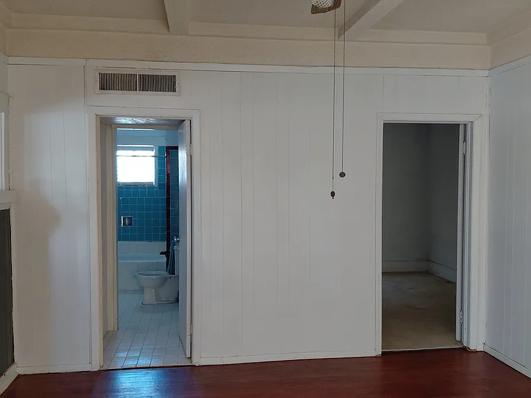 1109 N Luna St — Photo 15