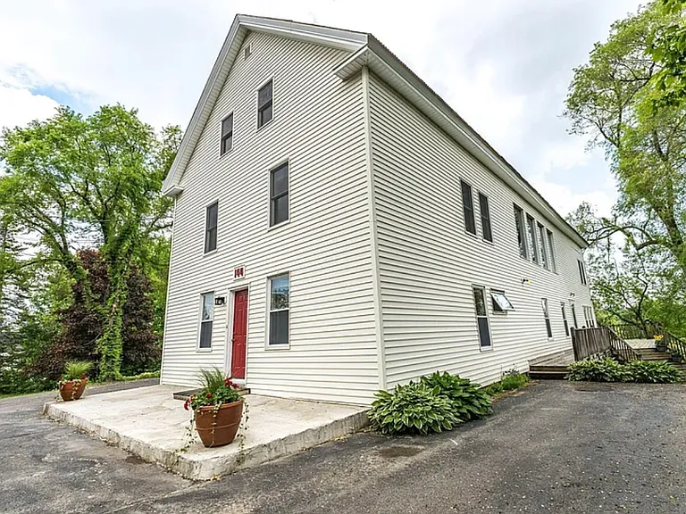 144 Hotel Rd #A — Photo 22