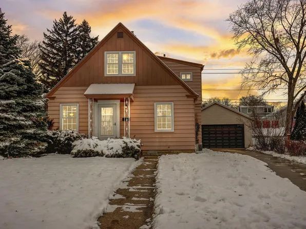 9030 West Montana AVENUE, West Allis, WI 53227