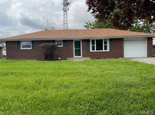 7208 Montclair Ave, Godfrey, IL 62035