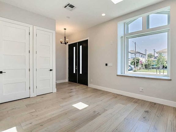 2nd image of 10365 Stern Ave