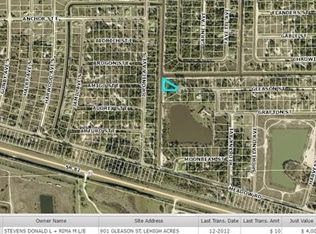 901 Gleason St, Lehigh Acres, FL 33974