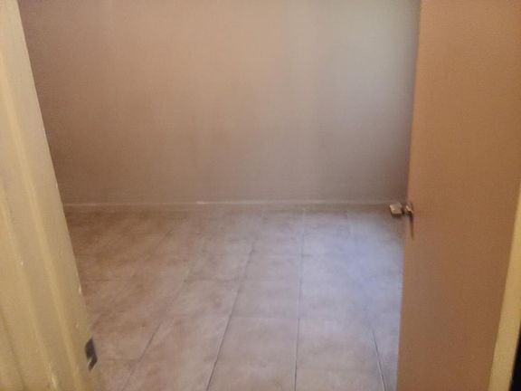 4th image of 1221 N Peach Ave APT 127