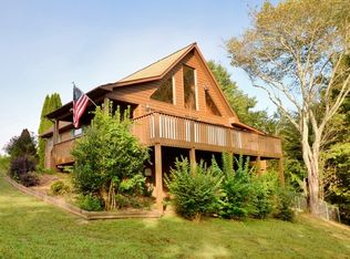 520 Country Ln, Murphy, NC 28906