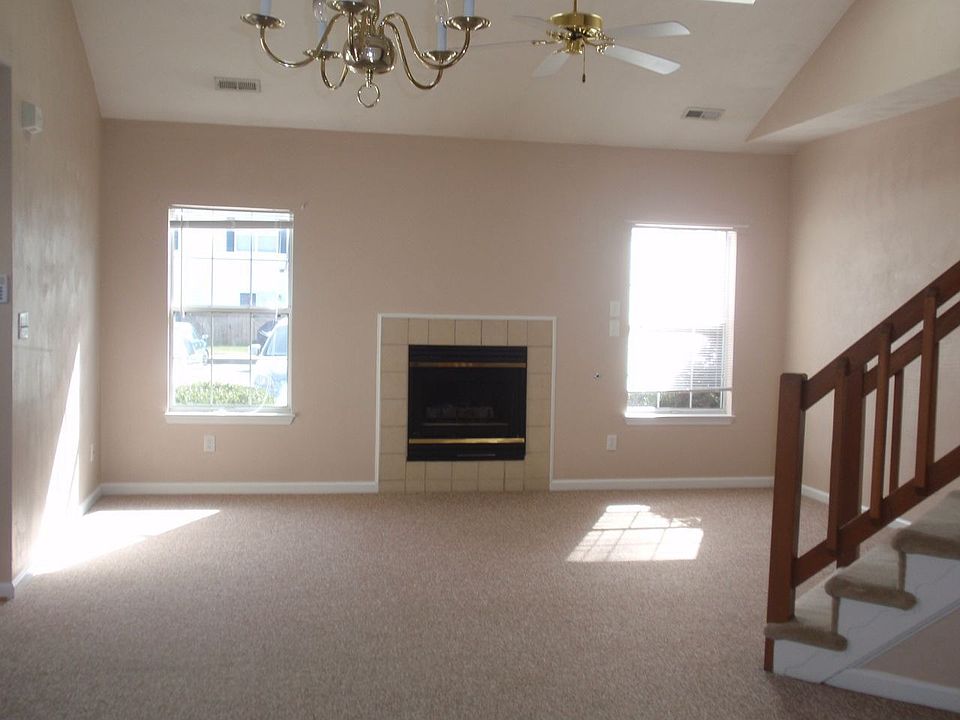 1st image of 200 Hamlet Ct