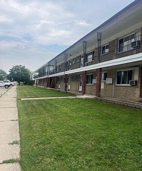 4913 W Columbus Dr #1 — Photo 3