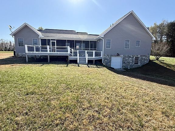 5th image of 946 Meadowview Dr