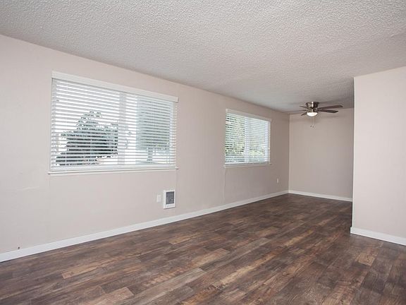 5th image of 12712 C St S #I