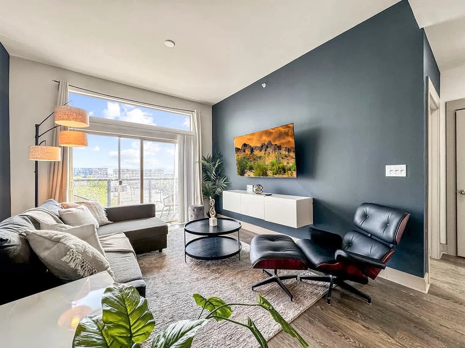 2 bed, 2.0 bath, $3,822 — Photo 2