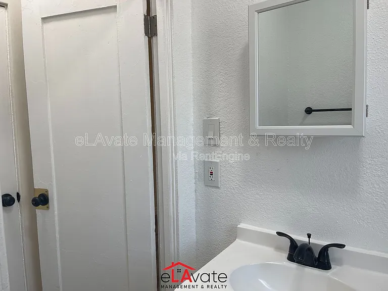 832 S Fedora St #105 — Photo 11