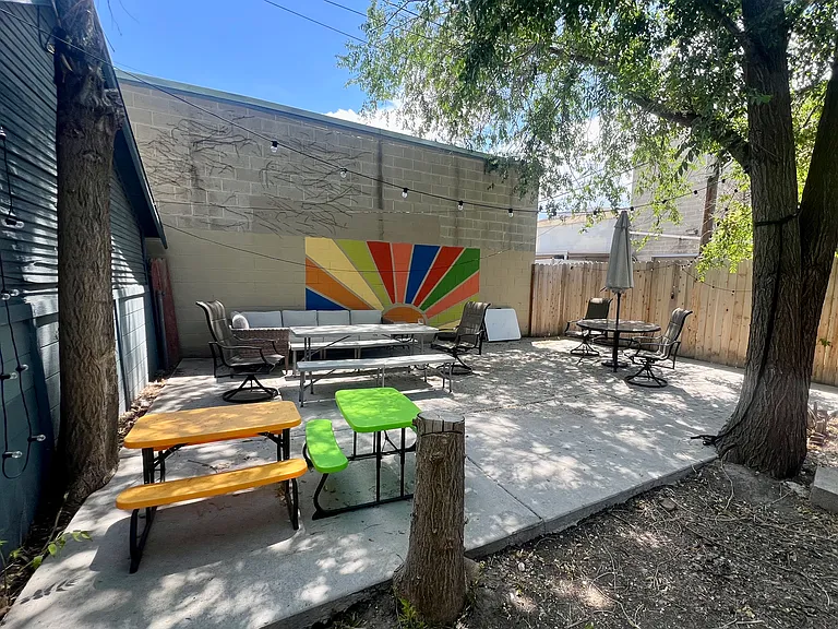 852 S Roberta St — Photo 12