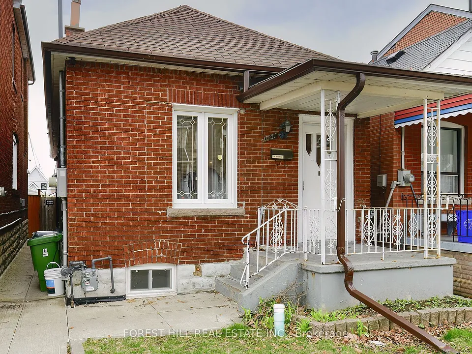 120 Earlscourt Ave