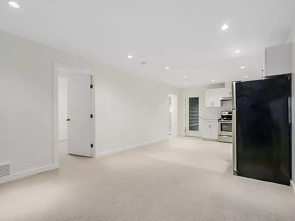 2nd image of 2680 Trinity St
