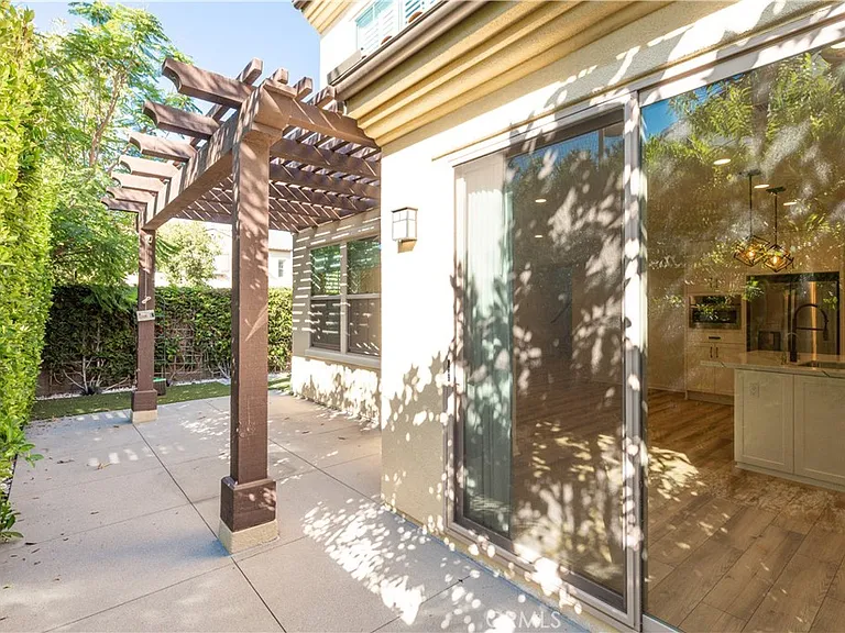 115 Okra — Photo 18
