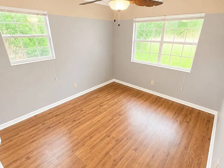 436 E McKinley Ave — Photo 9