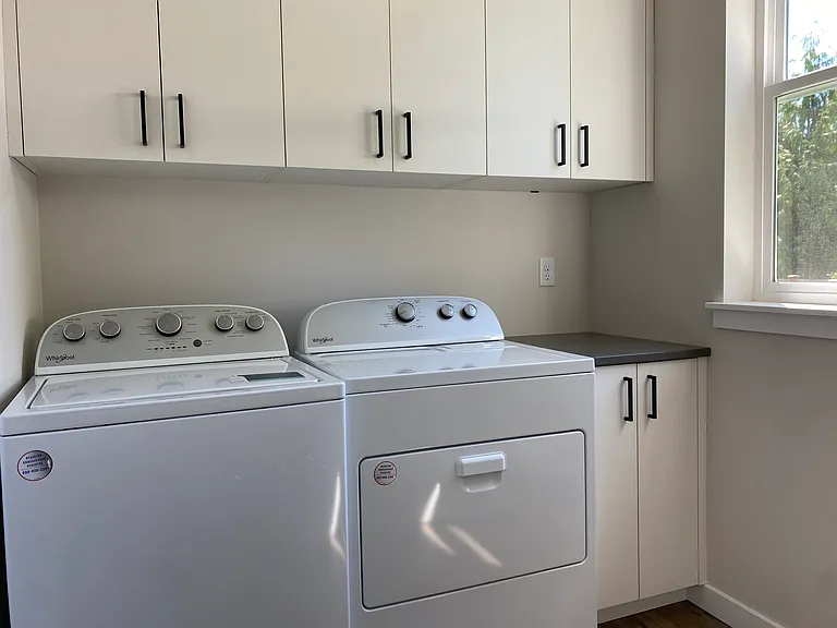 2058 Aaron Dr — Photo 51