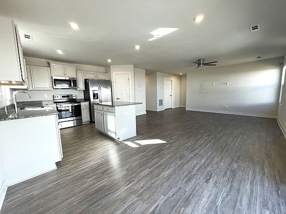 4th image of 2700 Thornton Grove Blvd