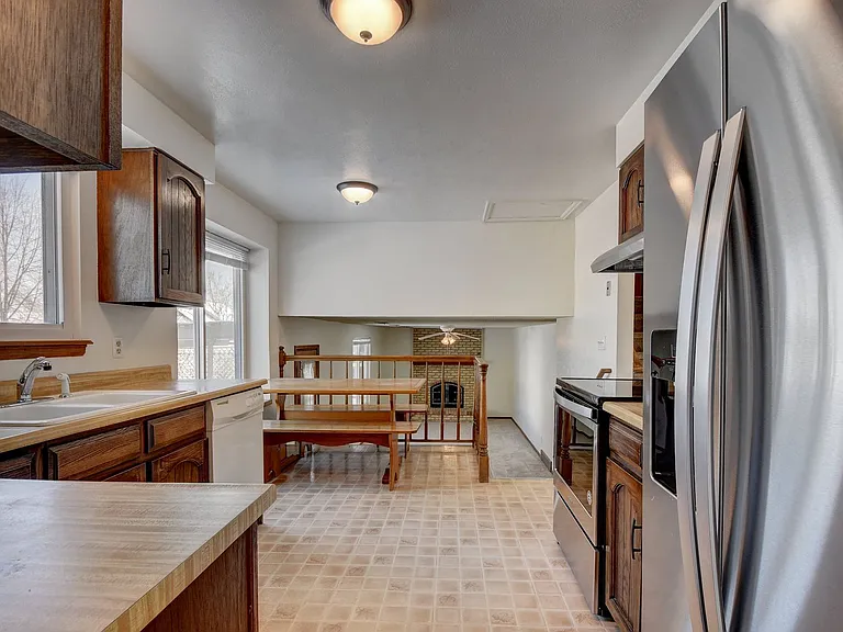 2541 W 105th Pl — Photo 14