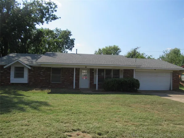 1806 Town And Country Dr, Sand Springs, OK 74063