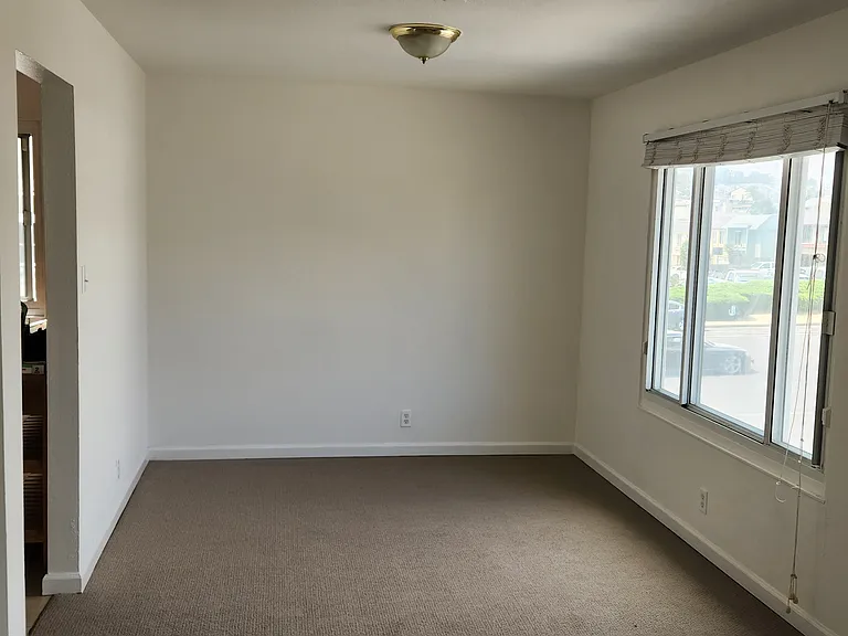 28 Amhurst Ct — Photo 10